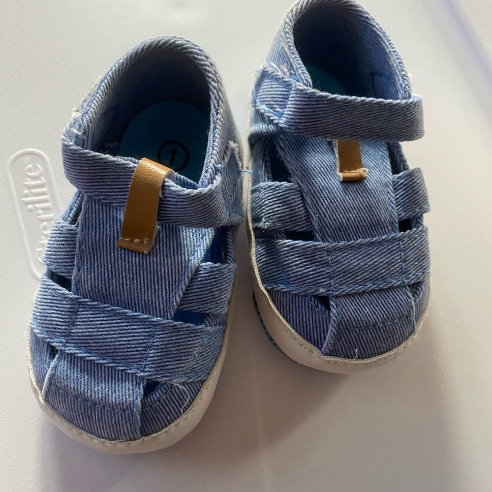 Sandals - Picture 2 of 2
